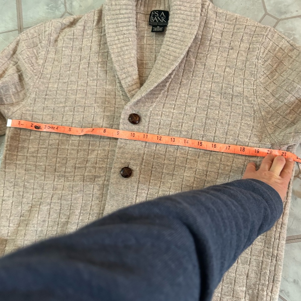 Jos. A Bank Men's Medium M Lambswool Camel Tan Cardigan - Picture 4 of 6